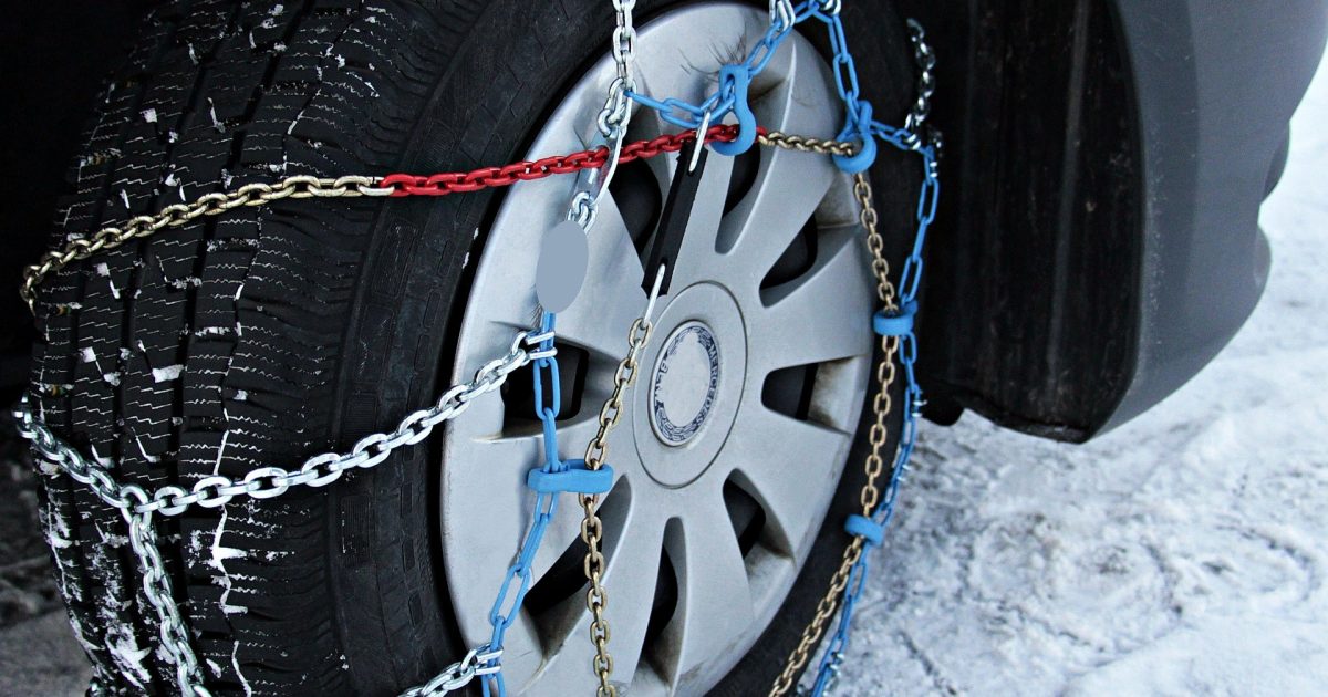 How to Put Snow Chains on Semi-Truck Tires
